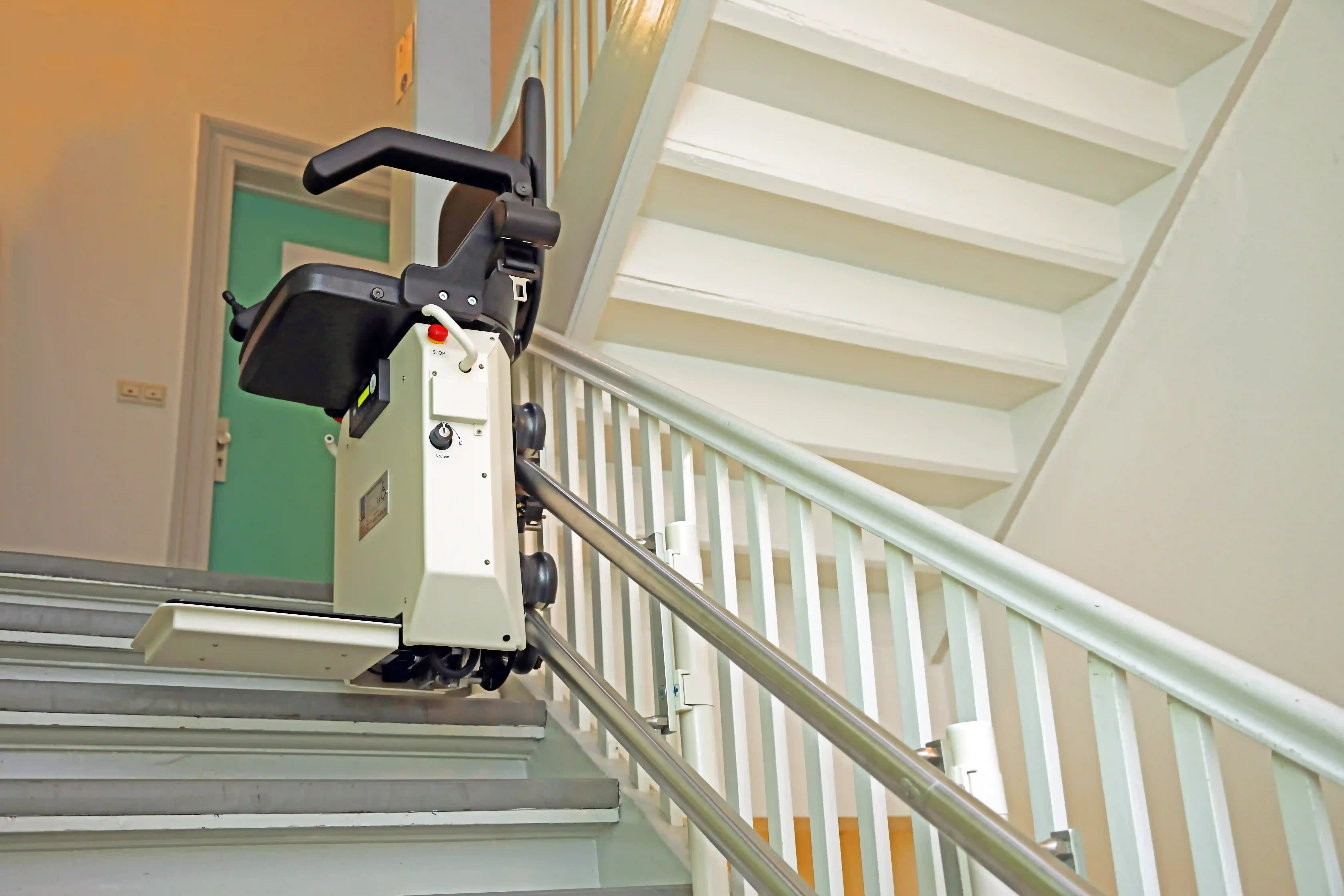 Image monte escalier 5 aide monte escalier